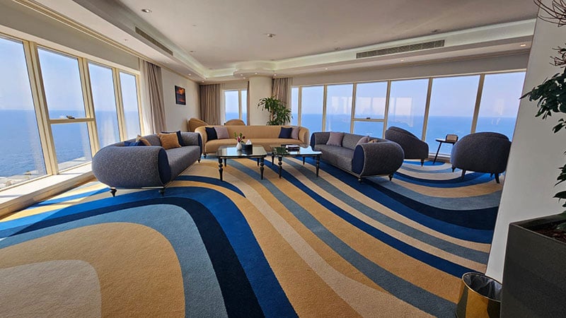 Seafront luxury suit